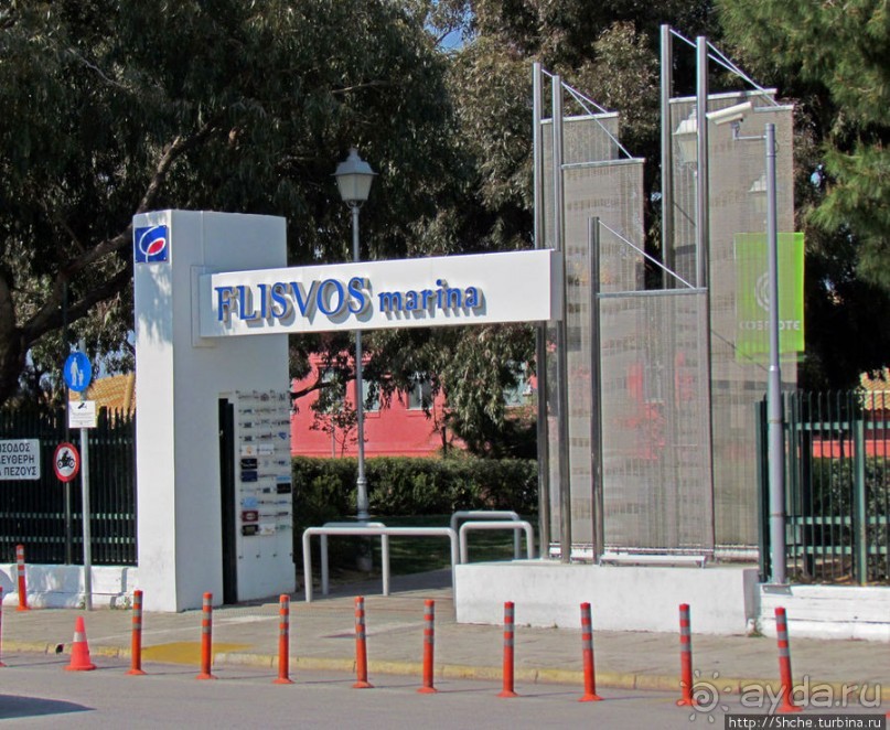 "Flisvos Marina" — крупнейшая парковка для частных яхт