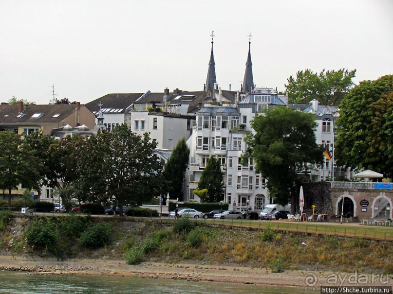 Вверх по Рейну. Добрались до Бонна — бывшей столице Германии