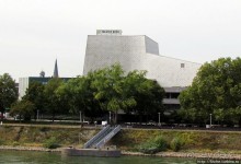 Вверх по Рейну. Добрались до Бонна — бывшей столице Германии