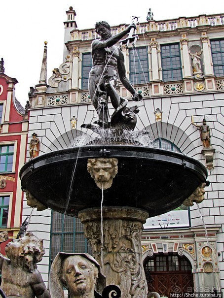 Символ города Гданьск — Фонтан Нептуна (Fontanna Neptuna)