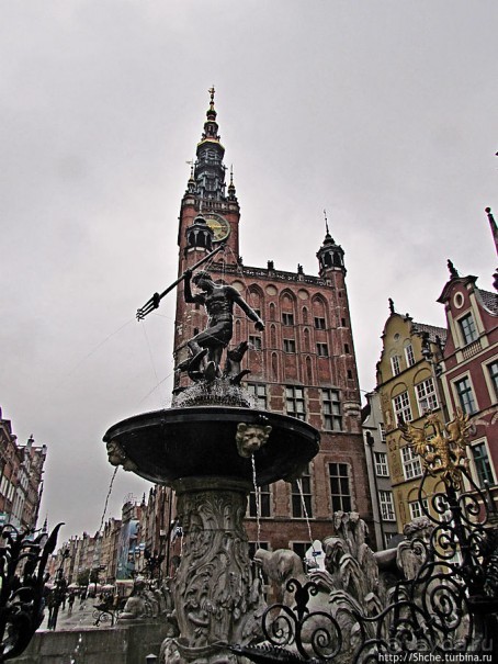 Символ города Гданьск — Фонтан Нептуна (Fontanna Neptuna)