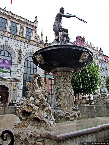 Символ города Гданьск — Фонтан Нептуна (Fontanna Neptuna)