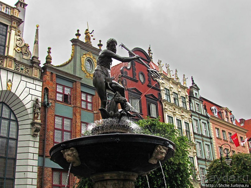 Символ города Гданьск — Фонтан Нептуна (Fontanna Neptuna)