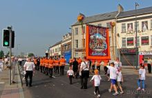 Марш оранжистов в Кэррикфергюсе 