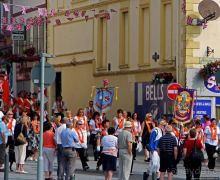 Марш оранжистов в Кэррикфергюсе 