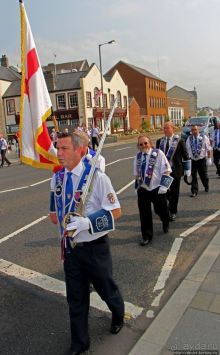 Марш оранжистов в Кэррикфергюсе 