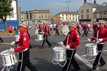 Марш оранжистов в Кэррикфергюсе 