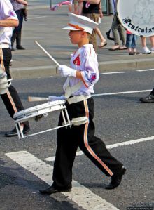 Марш оранжистов в Кэррикфергюсе 