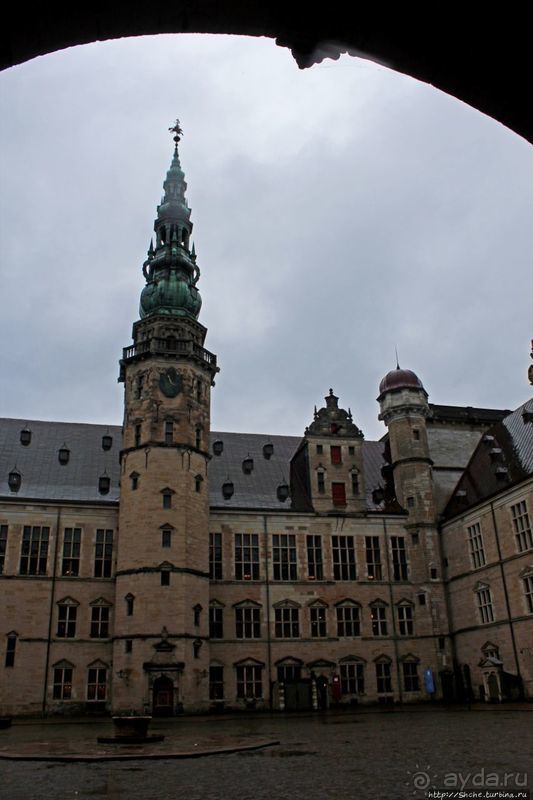 Бессмертный "Гамлет" в естественных декорациях (ЮНЕСКО №696)