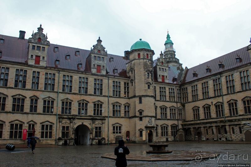 Бессмертный "Гамлет" в естественных декорациях (ЮНЕСКО №696)