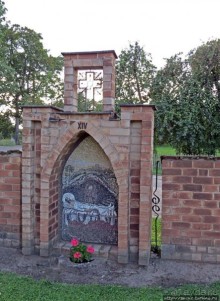 На месте погоста из старых церквей