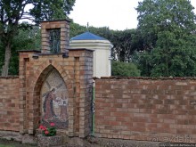 На месте погоста из старых церквей