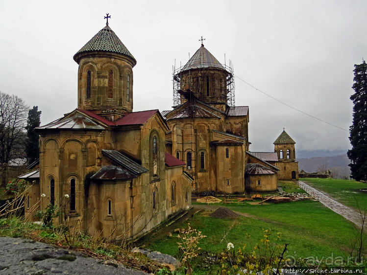 Собор Баграти и монастырь Гелати — Объект ЮНЕСКО № 710
