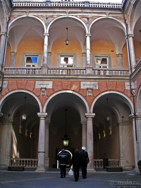 Via Garibaldi — "замаскированный" объект ЮНЕСКО (1211) Генуи