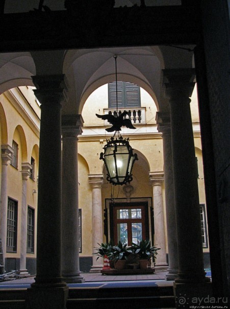 Via Garibaldi — "замаскированный" объект ЮНЕСКО (1211) Генуи