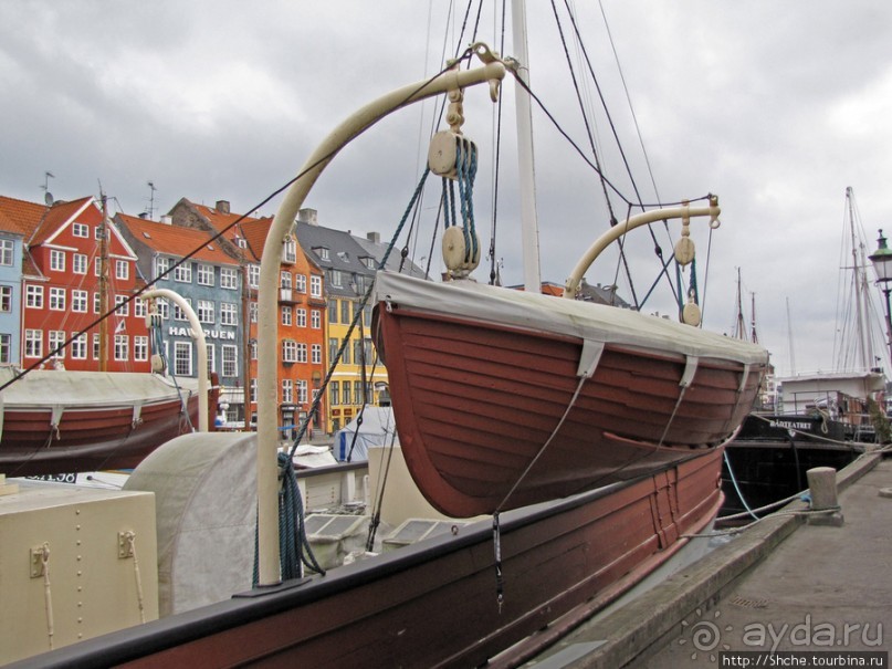 Замерзший канал Nyhavn — самое яркое место Копенгагена.