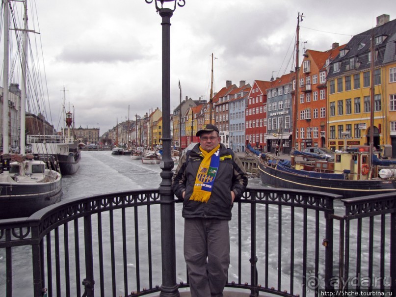 Замерзший канал Nyhavn — самое яркое место Копенгагена.