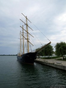 Торонто — город на озере. Набережная Онтарио