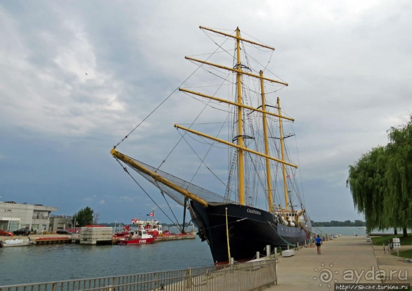 Торонто — город на озере. Набережная Онтарио