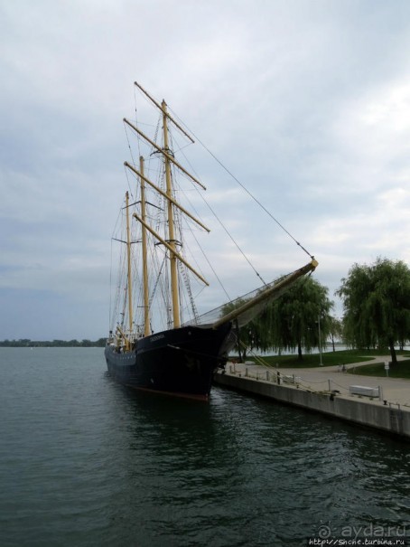 Торонто — город на озере. Набережная Онтарио