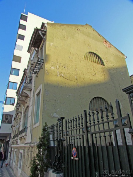 Проспект Республики (Avenida da República) : 3 км. пешком