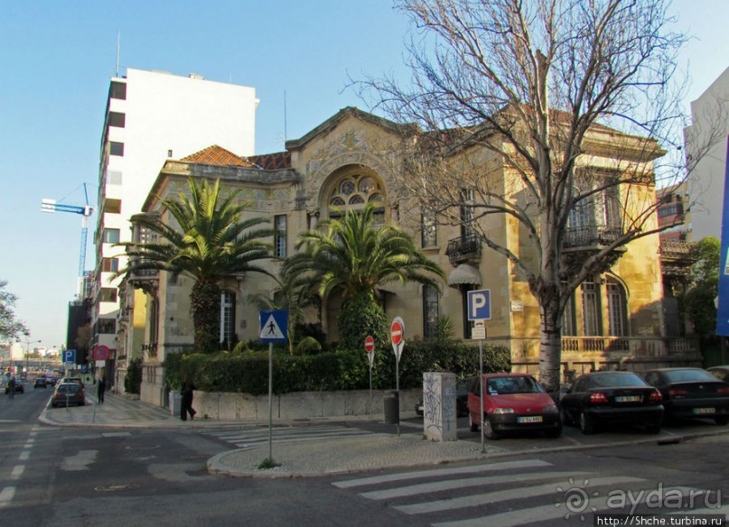 Проспект Республики (Avenida da República) : 3 км. пешком