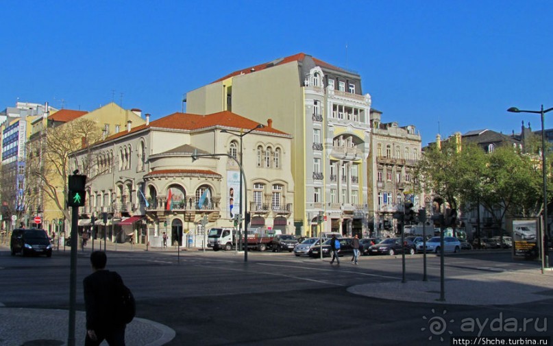 Проспект Республики (Avenida da República) : 3 км. пешком