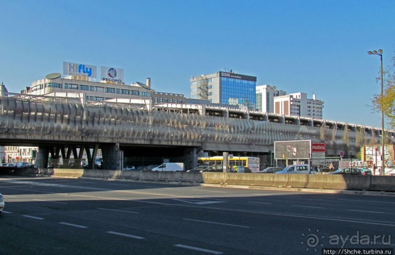 Проспект Республики (Avenida da República) : 3 км. пешком