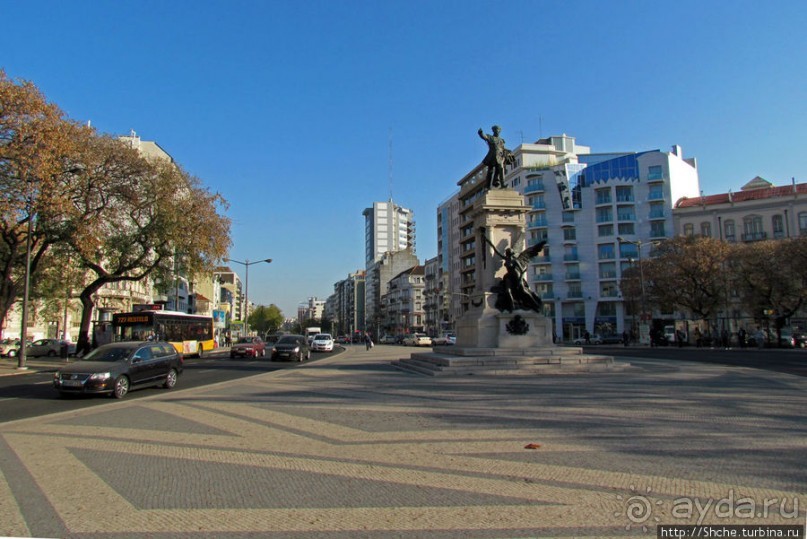 Проспект Республики (Avenida da República) : 3 км. пешком