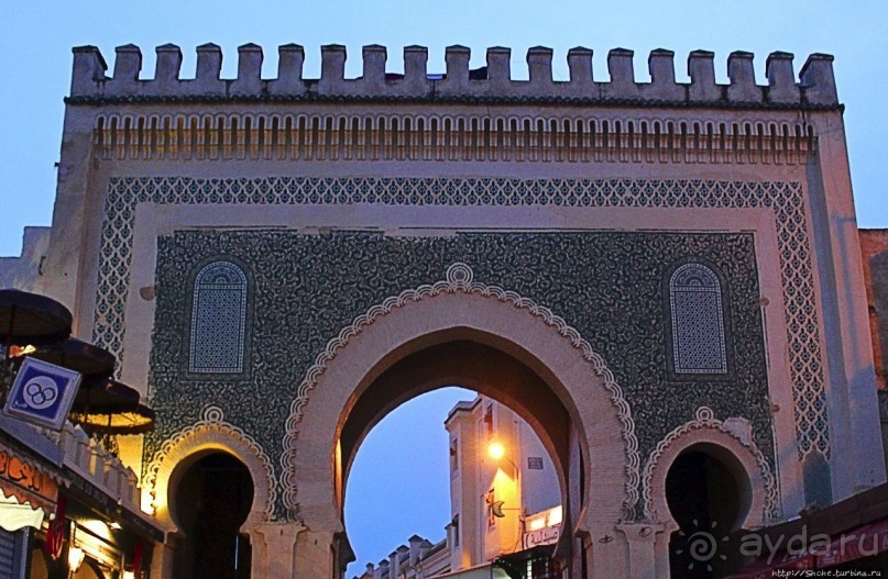 Голубые ворота Феса — современный символ старинной медины