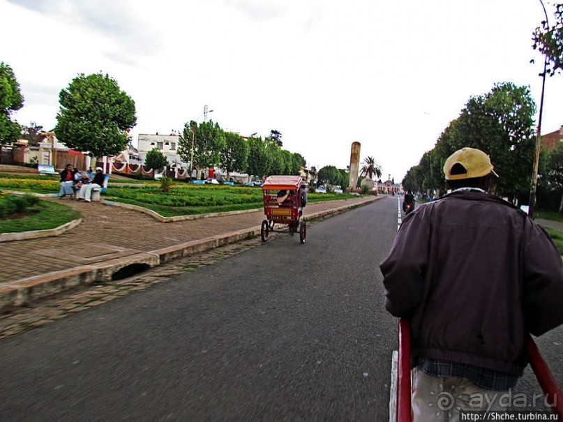 По главному проспекту на пус-пусах... "Покатушки" в Анцирабе