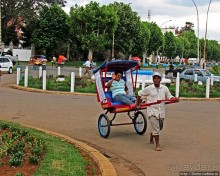 По главному проспекту на пус-пусах... "Покатушки" в Анцирабе