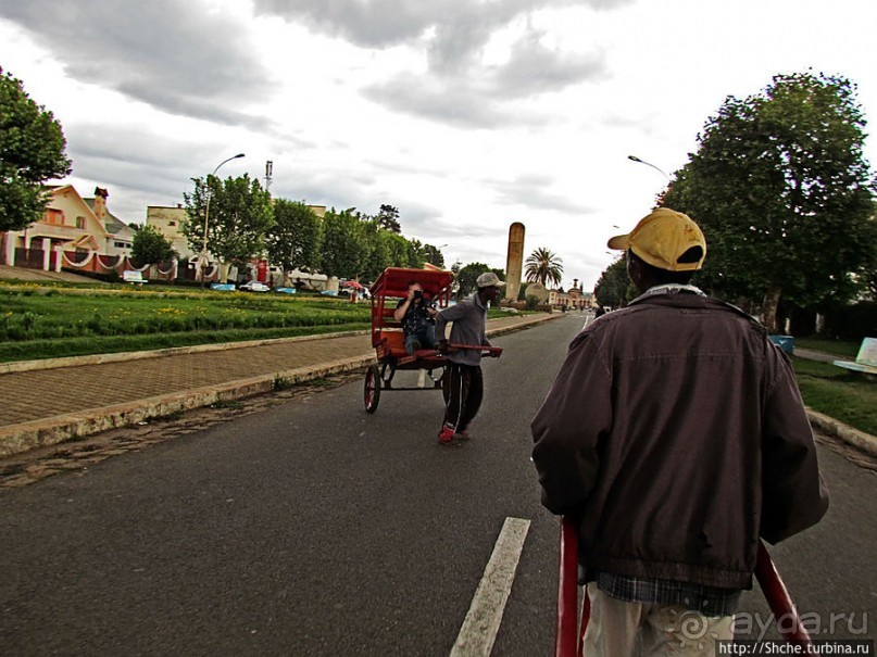 По главному проспекту на пус-пусах... "Покатушки" в Анцирабе