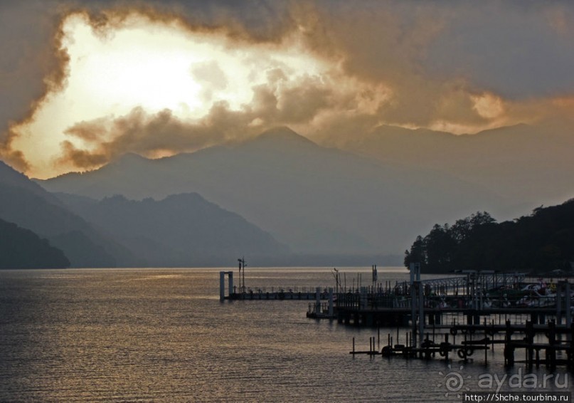 Альбом отзыва "Национальный парк Никко. Туман и озеро Чузенджи"