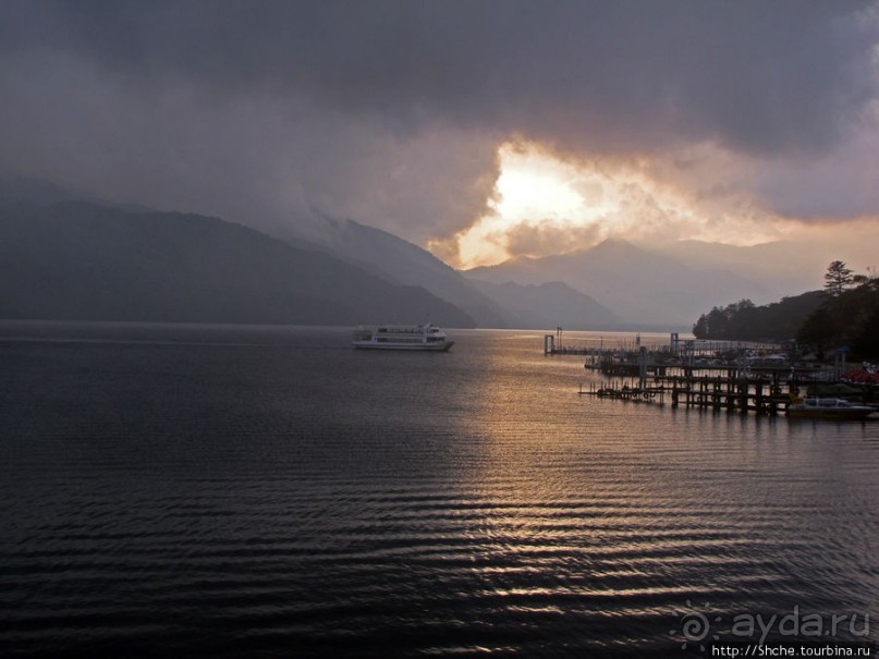 Альбом отзыва "Национальный парк Никко. Туман и озеро Чузенджи"