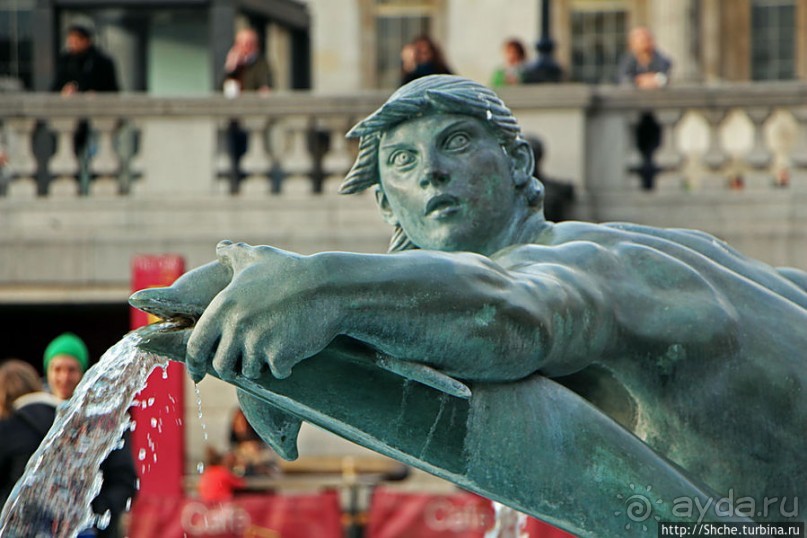 Фонтаны на Трафальгарской площади