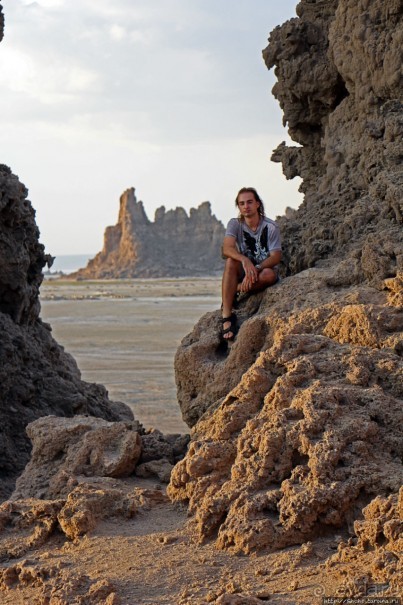 Феномены природы. "Дымоходы" озера Лак Аббе