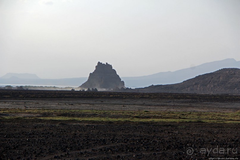 Феномены природы. "Дымоходы" озера Лак Аббе