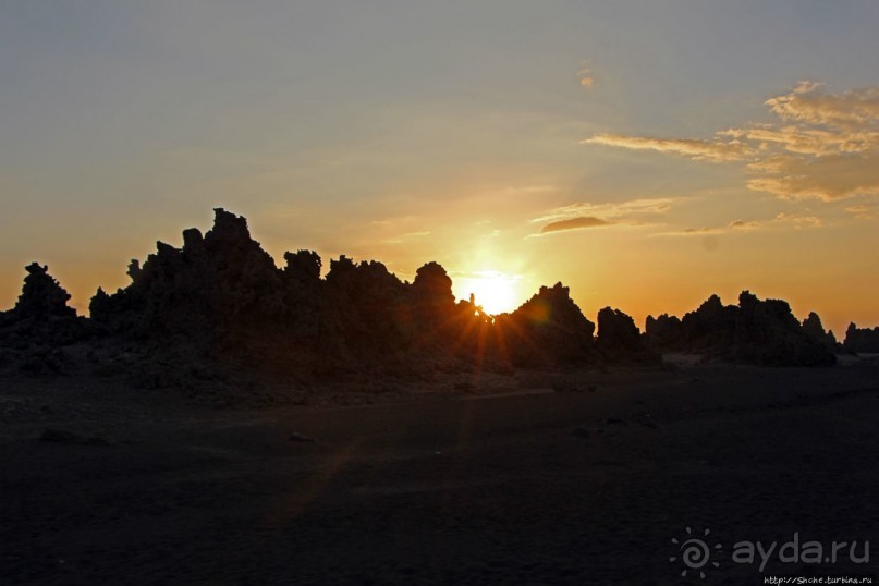 Феномены природы. "Дымоходы" озера Лак Аббе