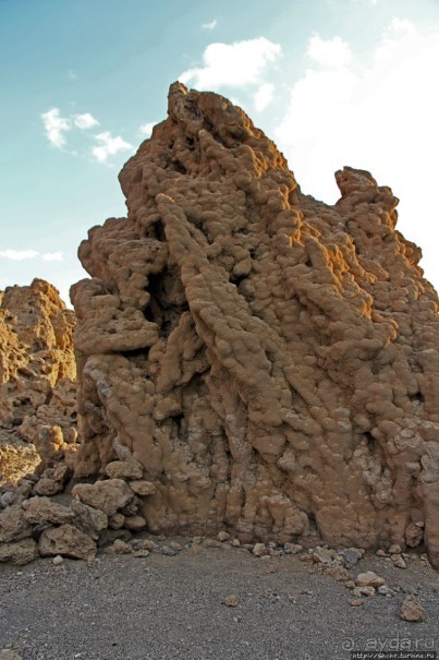 Феномены природы. "Дымоходы" озера Лак Аббе