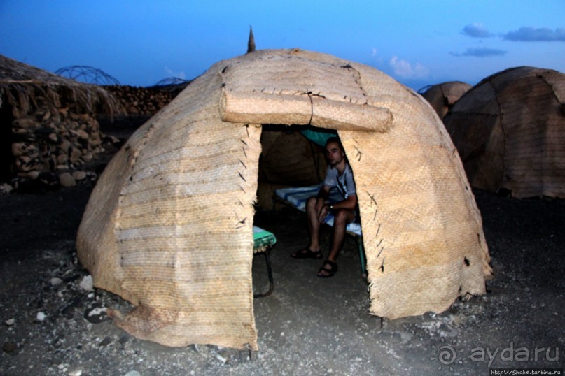 Феномены природы. "Дымоходы" озера Лак Аббе