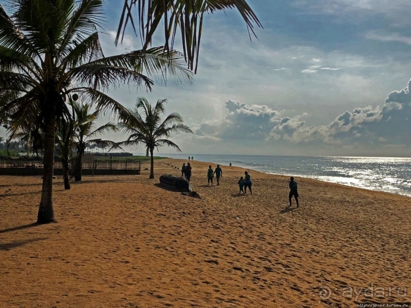 Пляжи в Того. Субботние купания местных