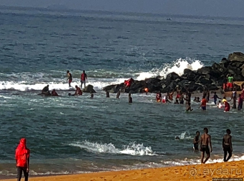 Пляжи в Того. Субботние купания местных