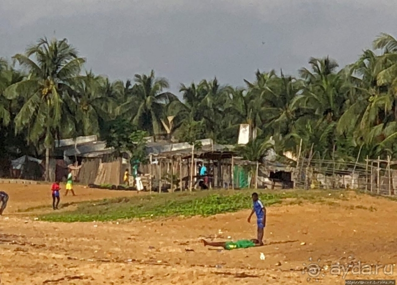 Пляжи в Того. Субботние купания местных