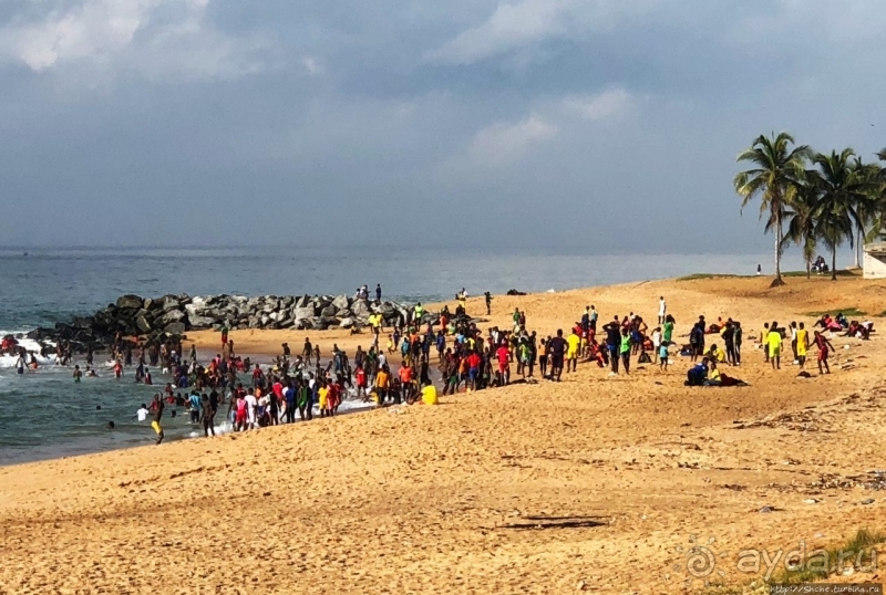Пляжи в Того. Субботние купания местных