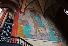 Альбом отзыва "Уцелевшая. Церковь Николая — кирпичный шедевр поздней готики"