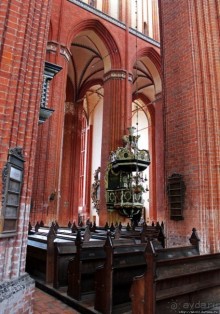 Альбом отзыва "Уцелевшая. Церковь Николая — кирпичный шедевр поздней готики"