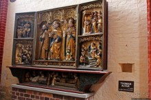 Альбом отзыва "Уцелевшая. Церковь Николая — кирпичный шедевр поздней готики"