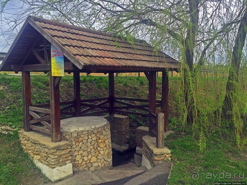 Шевченков источник — хорошая остановка на трассе Киев-Чоп