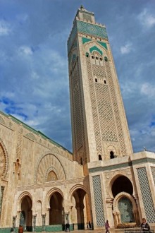 Великая мечеть Хасана II ночью и днем